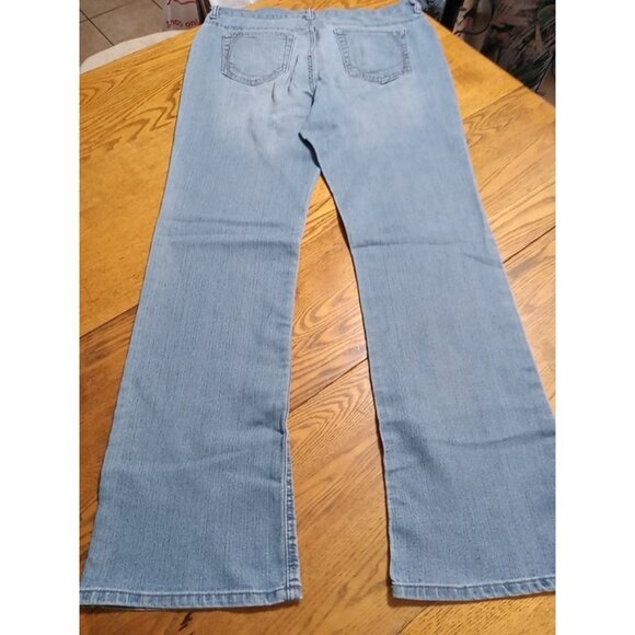 GLORIA VANDERBILT Jeans Women 12 BLUE Light Preowned Summer Winter Work FLARE ? - Picture 7 of 12